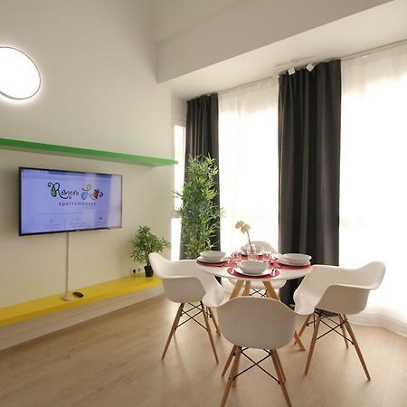 Apartamentos Romero Luna マラガ エクステリア 写真