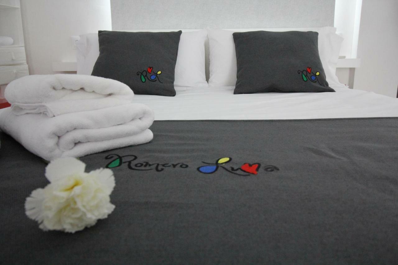 Apartamentos Romero Luna マラガ エクステリア 写真