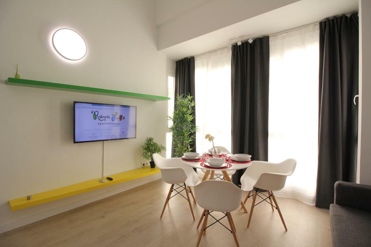 Apartamentos Romero Luna マラガ エクステリア 写真