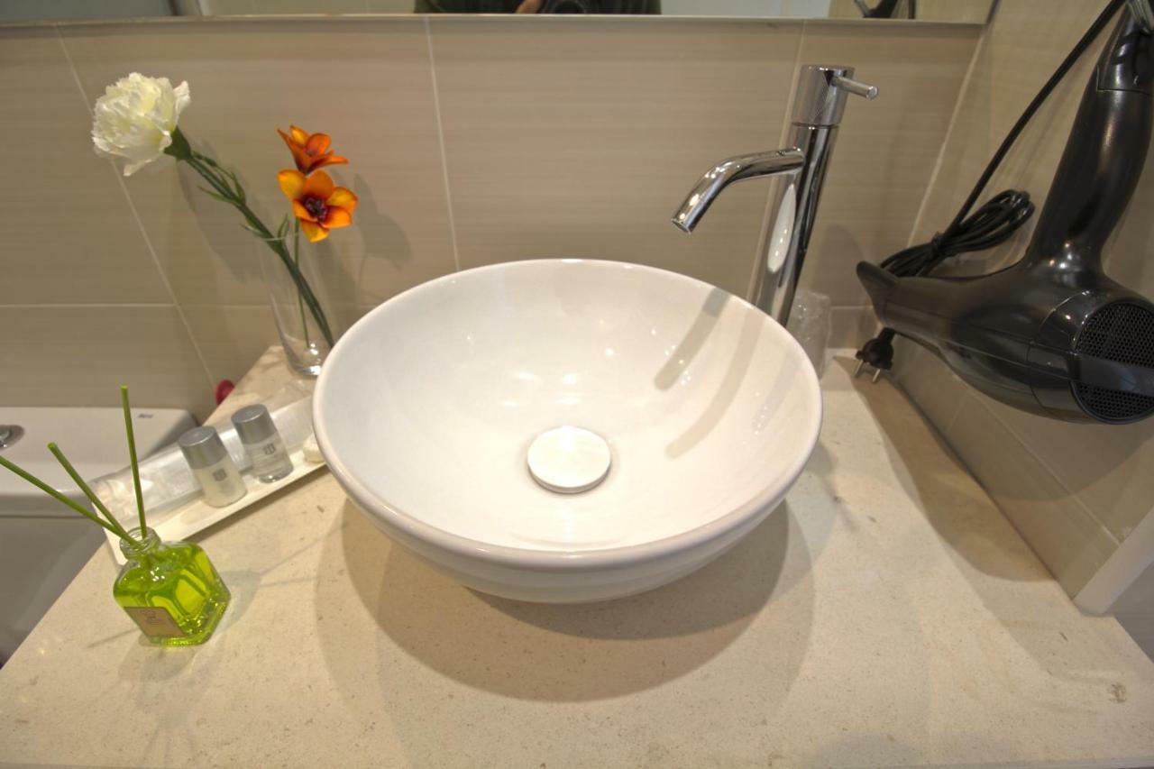 Apartamentos Romero Luna マラガ エクステリア 写真